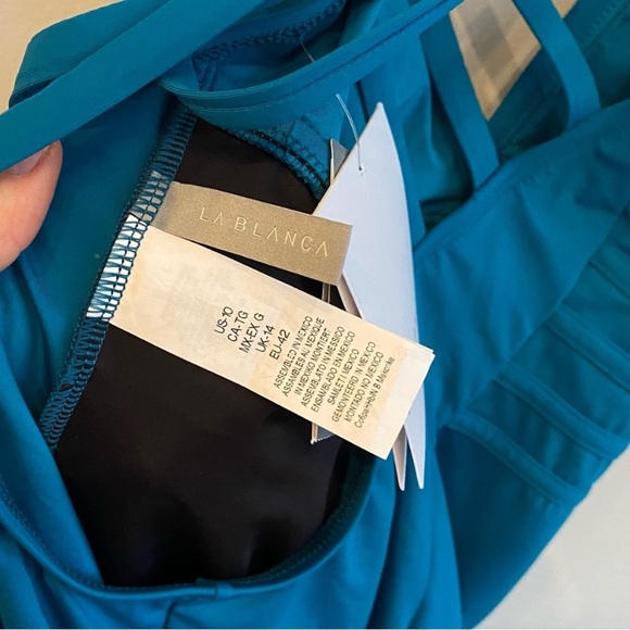 La Blanca Bathing Suit Swim One Piece Island Goddess Cross-Back V-Neck Compress - Picture 10 of 13